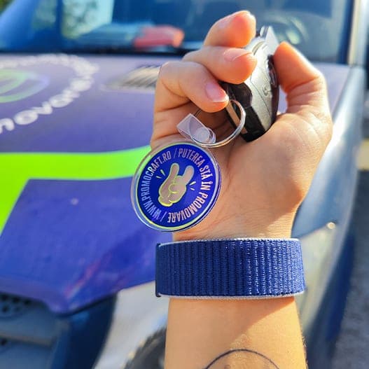 Brelocuri acrilice – Brandul tău, mereu la îndemână.